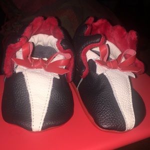 Infant tuxedo moccasins